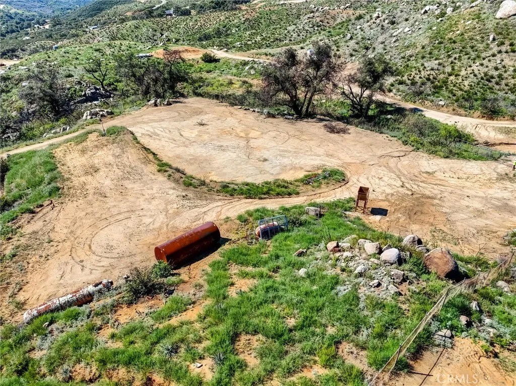 2 Decker Canyon Road