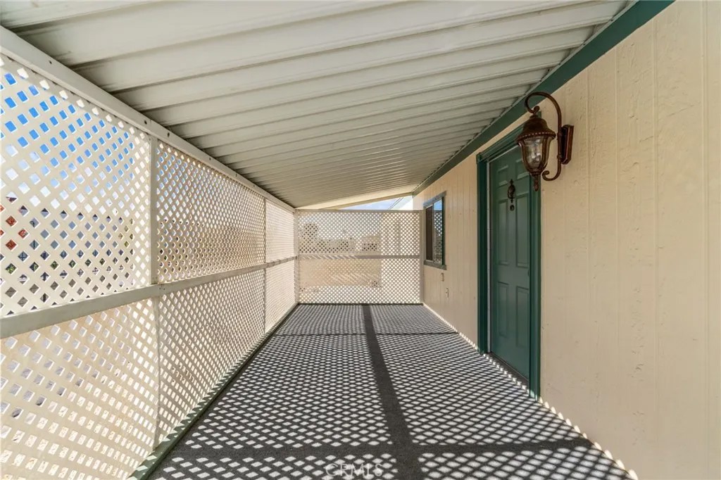 1895 W Devonshire 74