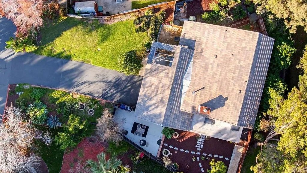 Photo of 916 Mimosa Ave, Vista, CA 92081 (MLS # NDP2601489)