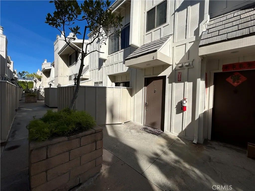 Photo of 511 E Live Oak Ave, Arcadia, CA 91006 (MLS # AR26007572)