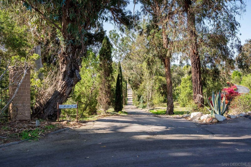 18024 Avenida Alondra
