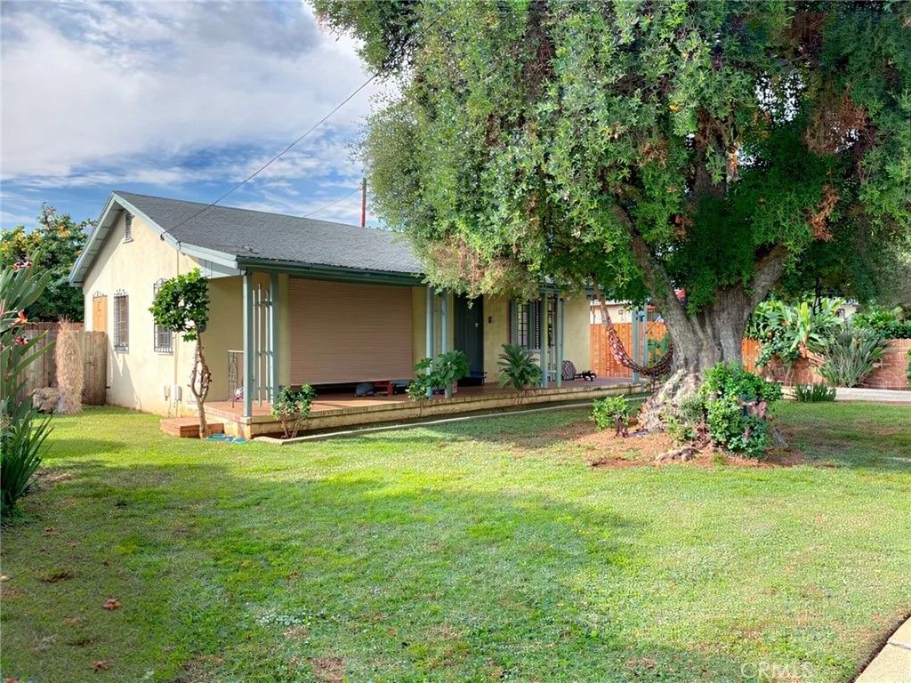 Photo of 330 W Bencamp St, San Gabriel, CA 91776 (MLS # WS26009049)