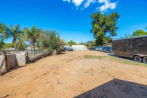 Tiny photo for 12709 Castle Court Dr, Lakeside, CA 92040 (MLS # 250042531)