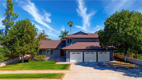 Photo of 645 Lancer Ln, Corona, CA 92879 (MLS # TR26055255)