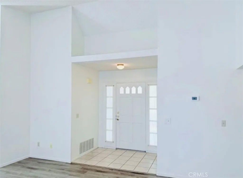 Photo of 39330 Gainsborough Dr, Palmdale, CA 93551 (MLS # SR25276545)