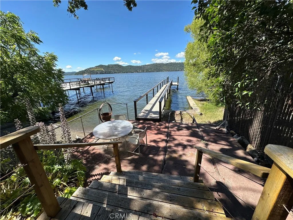 13411 Lakeshore