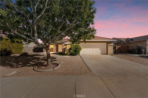 Photo of 44238 Encanto Way, Lancaster, CA 93536 (MLS # SR25272410)