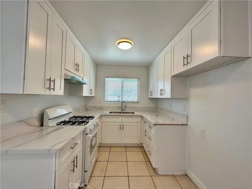 Photo of 233 N Alessandro St, Hemet, CA 92543 (MLS # WS26044994)