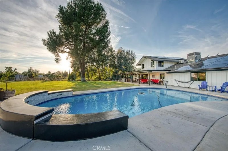 11735 E Santa Ana