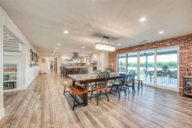 11735 E Santa Ana