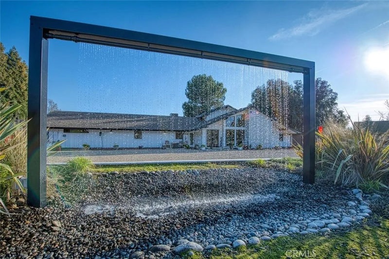 11735 E Santa Ana