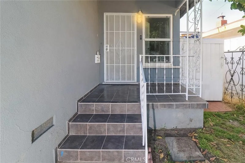 3625 W 106th
