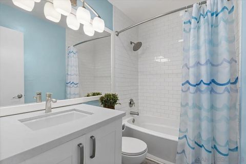 Tiny photo for 3755 Ocean Front Walk #18, San Diego, CA 92109 (MLS # 250045700)