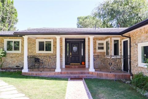 Tiny photo for 1496 Belleau Road, Glendale, CA 91206 (MLS # GD25232340)