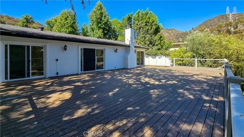 Tiny photo for 1496 Belleau Road, Glendale, CA 91206 (MLS # GD25232340)