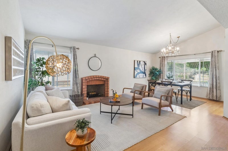 1942 Parkland Way