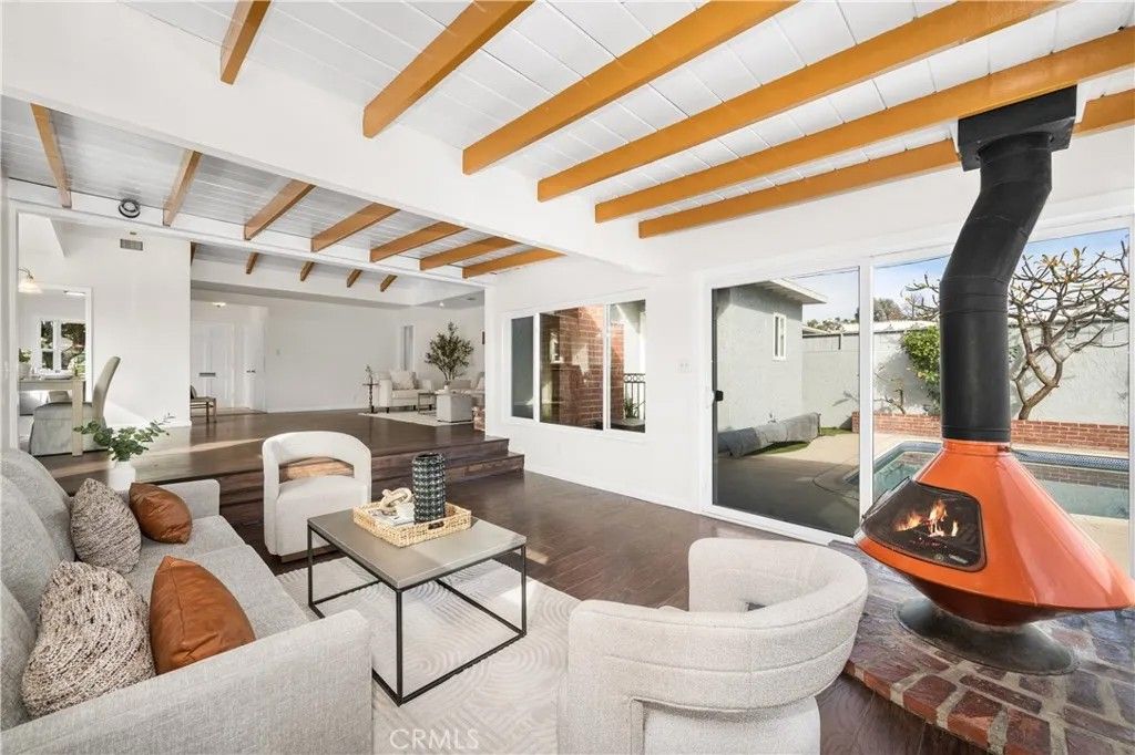 Photo of 3120 San Anseline Ave, Long Beach, CA 90808 (MLS # PW26028619)