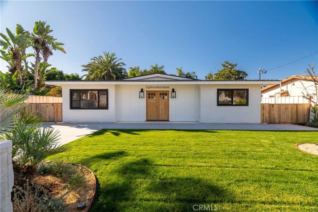 Photo of 866 La Mirada Ave, Encinitas, CA 92024 (MLS # DW25267745)