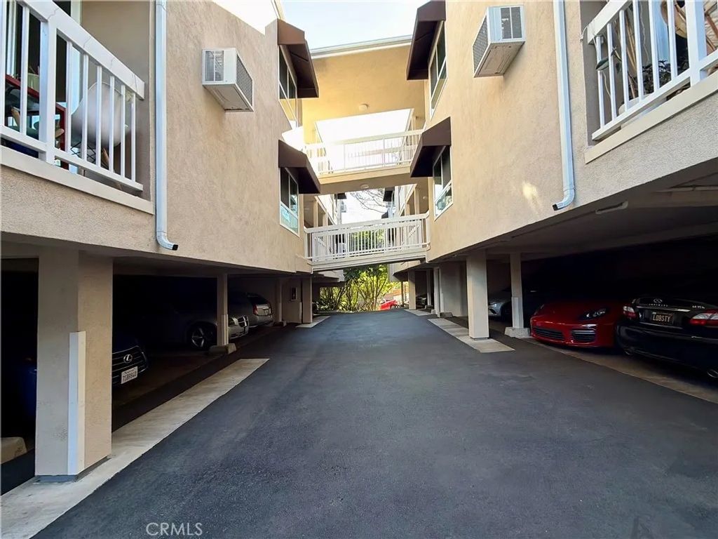 Photo of 2266 Cazador, Los Angeles, CA 90065 (MLS # DW25274159)
