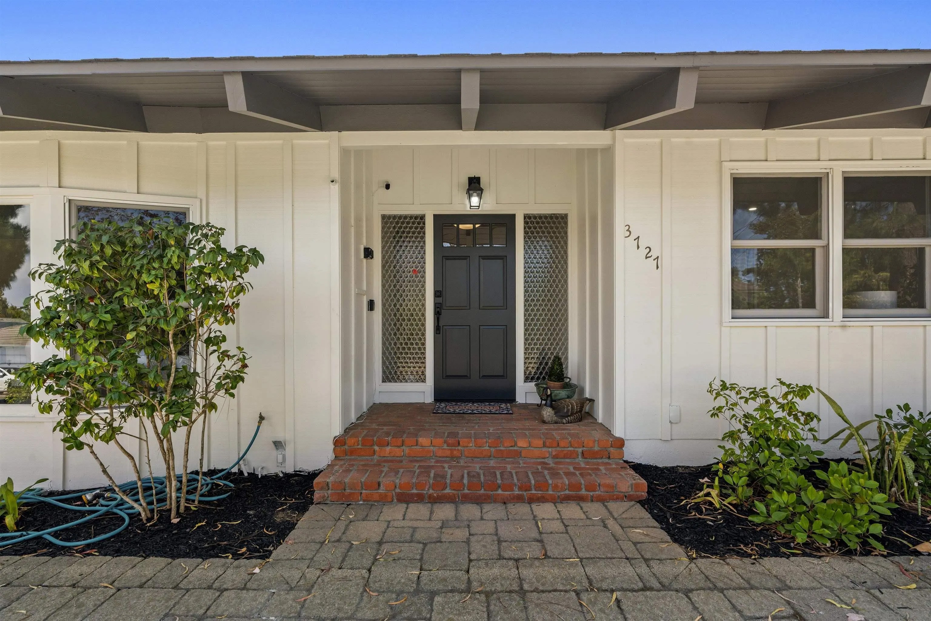 3727 Cedarbrae Ln
