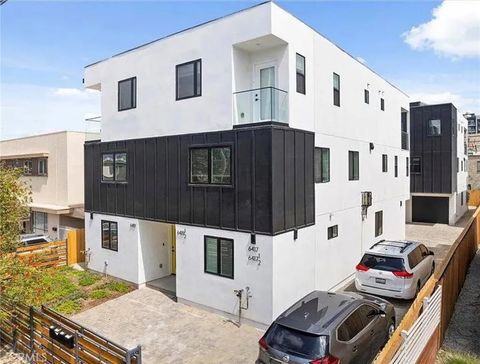 Photo of 6419 Lexington Avenue, Los Angeles, CA 90038 (MLS # PW26028771)