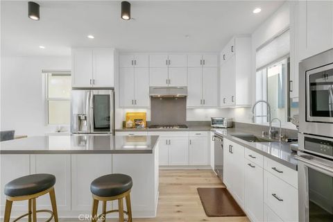 Tiny photo for 637 Cardiff Reef, Costa Mesa, CA 92627 (MLS # NP25272565)