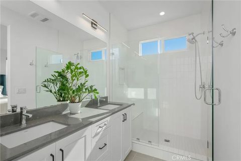 Tiny photo for 637 Cardiff Reef, Costa Mesa, CA 92627 (MLS # NP25272565)