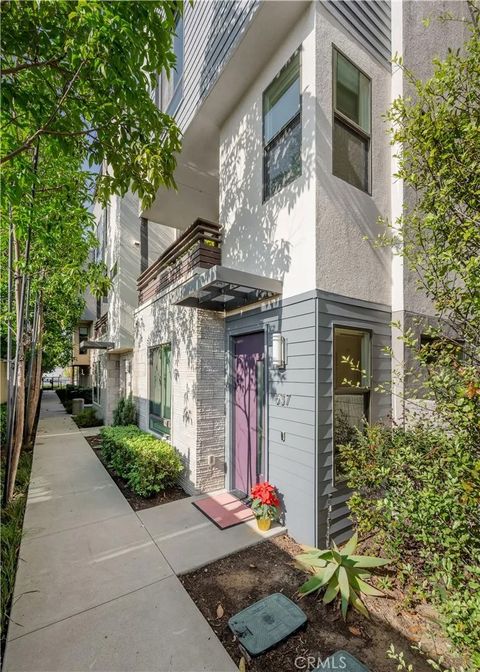 Tiny photo for 637 Cardiff Reef, Costa Mesa, CA 92627 (MLS # NP25272565)