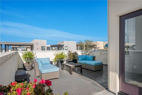 Tiny photo for 637 Cardiff Reef, Costa Mesa, CA 92627 (MLS # NP25272565)