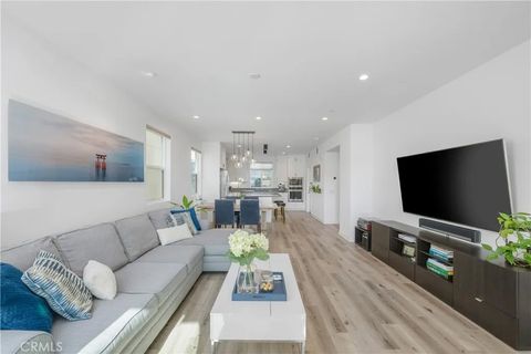 Tiny photo for 637 Cardiff Reef, Costa Mesa, CA 92627 (MLS # NP25272565)