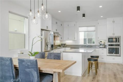 Tiny photo for 637 Cardiff Reef, Costa Mesa, CA 92627 (MLS # NP25272565)