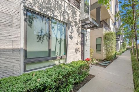 Tiny photo for 637 Cardiff Reef, Costa Mesa, CA 92627 (MLS # NP25272565)