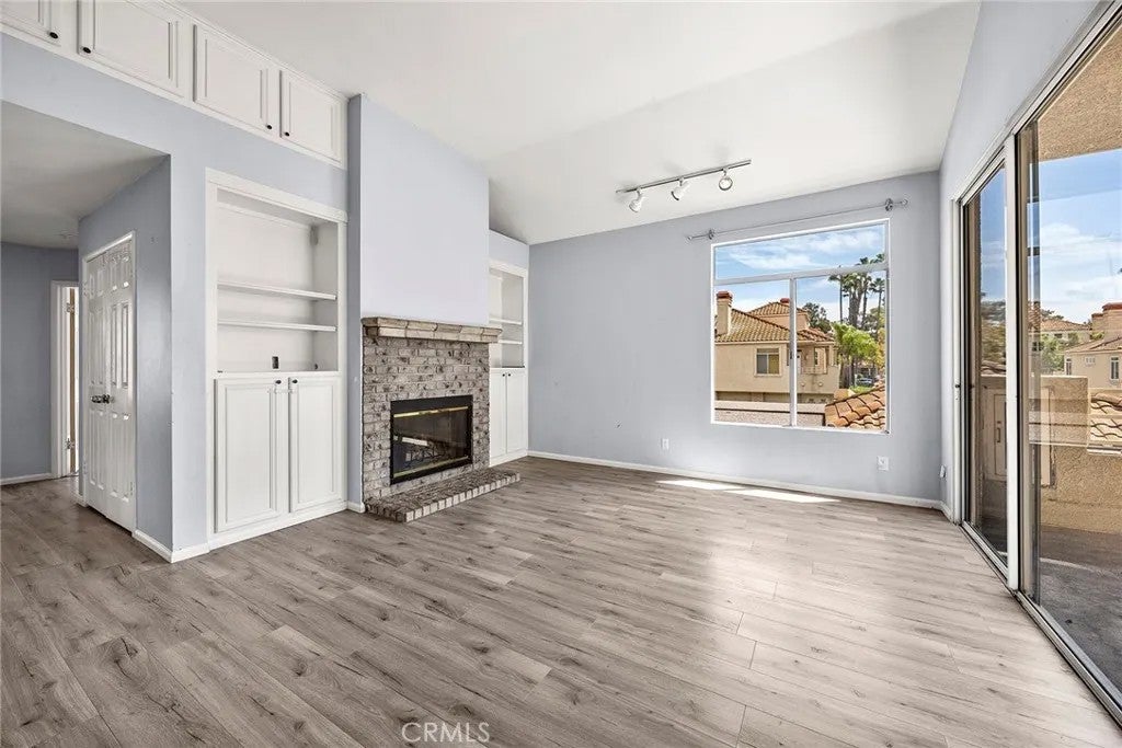 3195 Altura Court 201