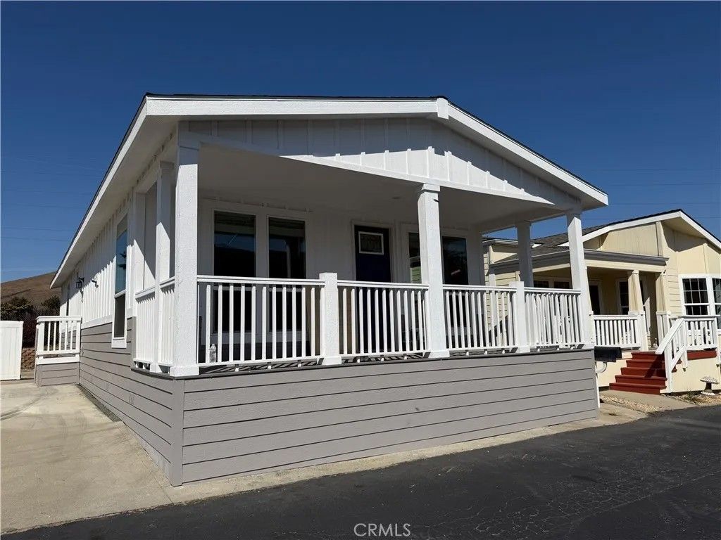 Photo of 513 Allepo Dr #13, Morro Bay, CA 93442 (MLS # SC25279982)