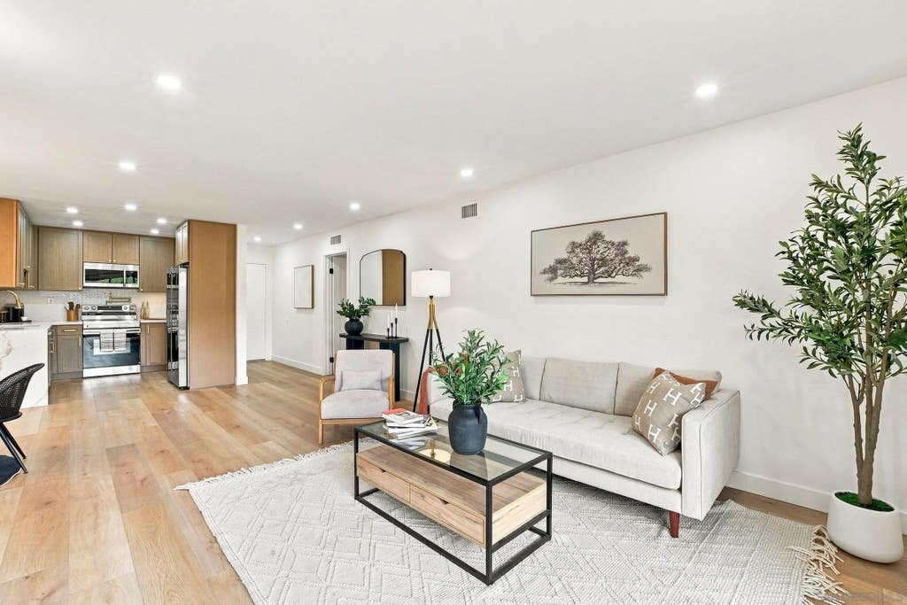 Photo of 140 Walnut AVE #4B, San Diego, CA 92103 (MLS # 260020063)