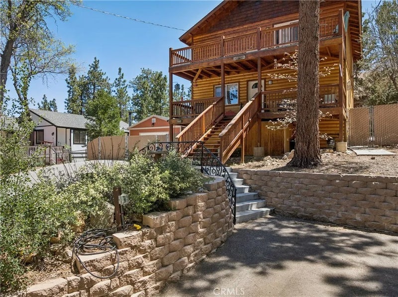 879 Spruce Lane
