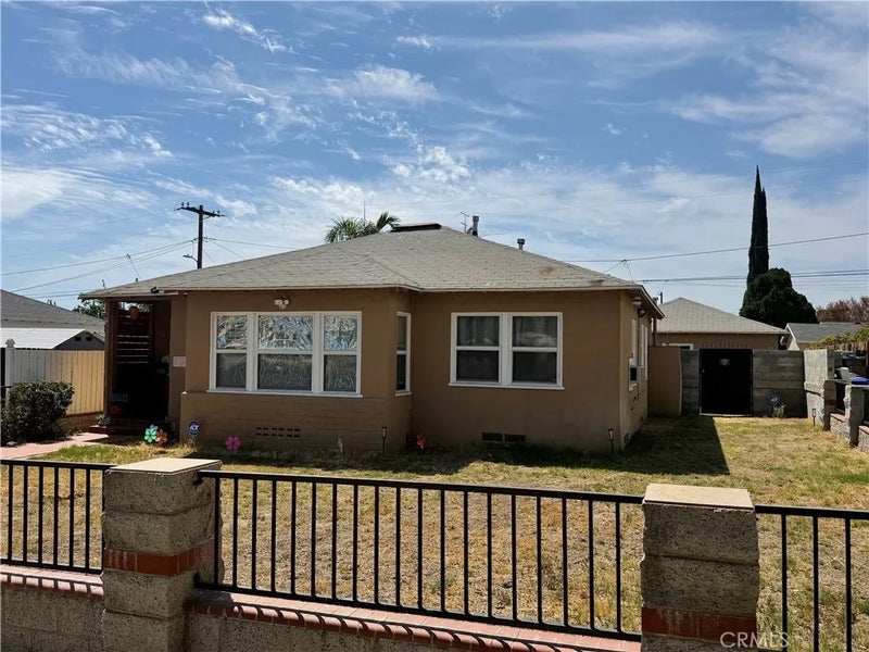 2456 N Waterman