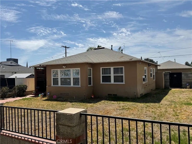 2456 N Waterman