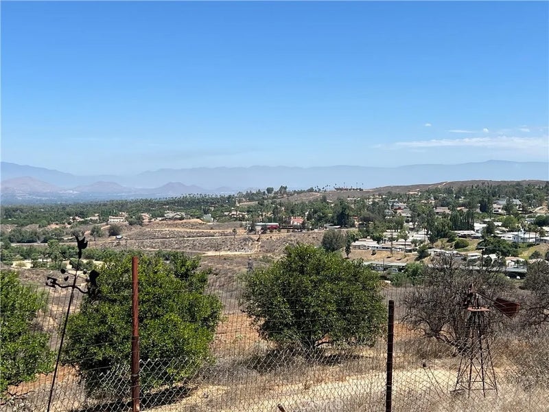 16571 Mockingbird Canyon