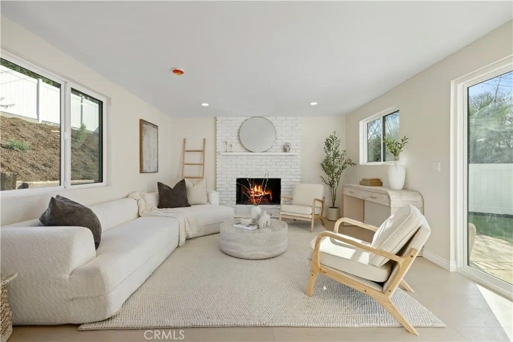 Photo of 18640 Kimbrough Street, Canyon Country, CA 91351 (MLS # SR25277271)