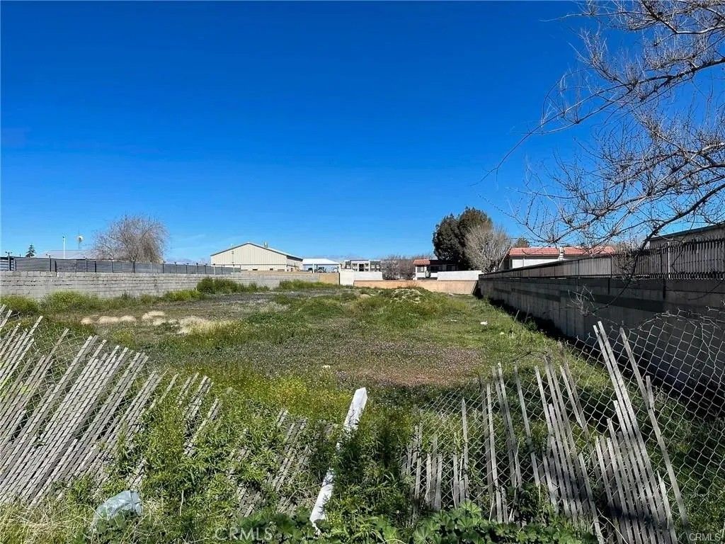 Photo of 0 Ave R VIC 9th STE, Palmdale, CA 93550 (MLS # SR25266953)