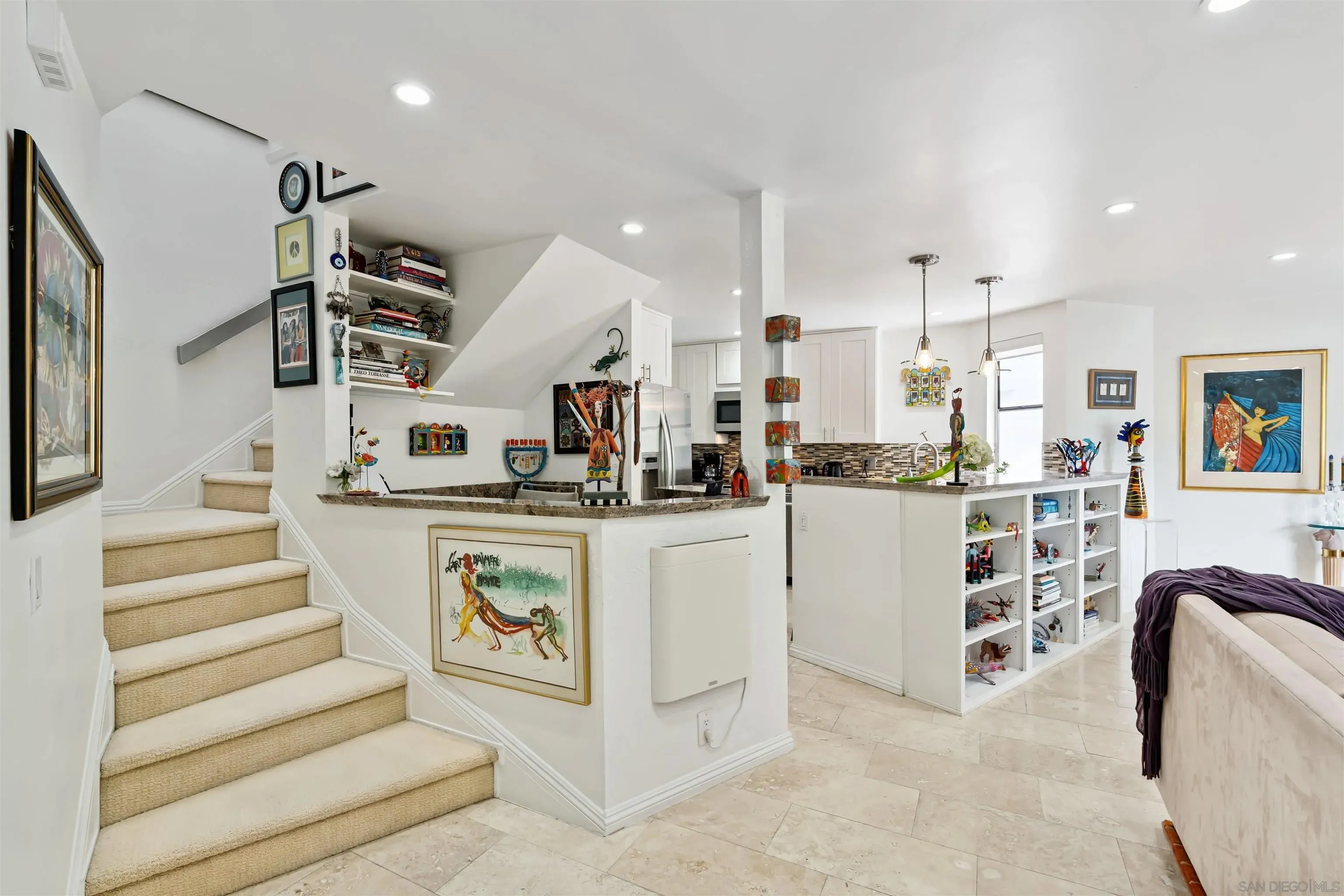 La Jolla, California 92037, United States, 2 Bedrooms Bedrooms, ,3 BathroomsBathrooms,Residential,Active,165182