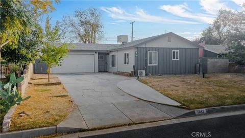 Photo of 1042 West Avenue J10, Lancaster, CA 93534 (MLS # SR25280077)