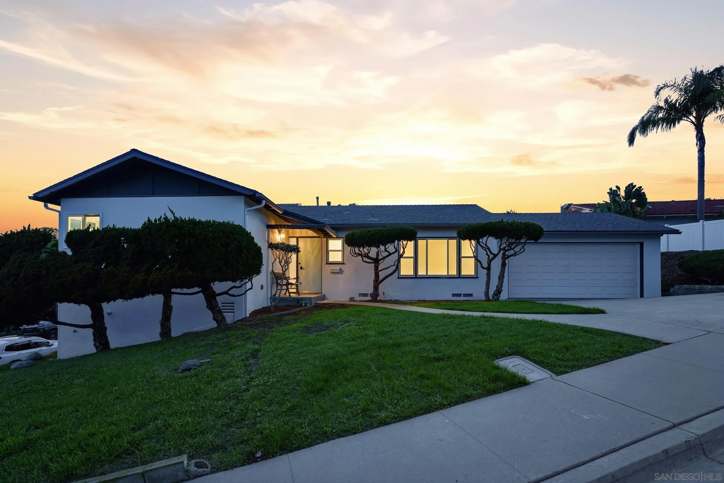 934 Candlelight Place