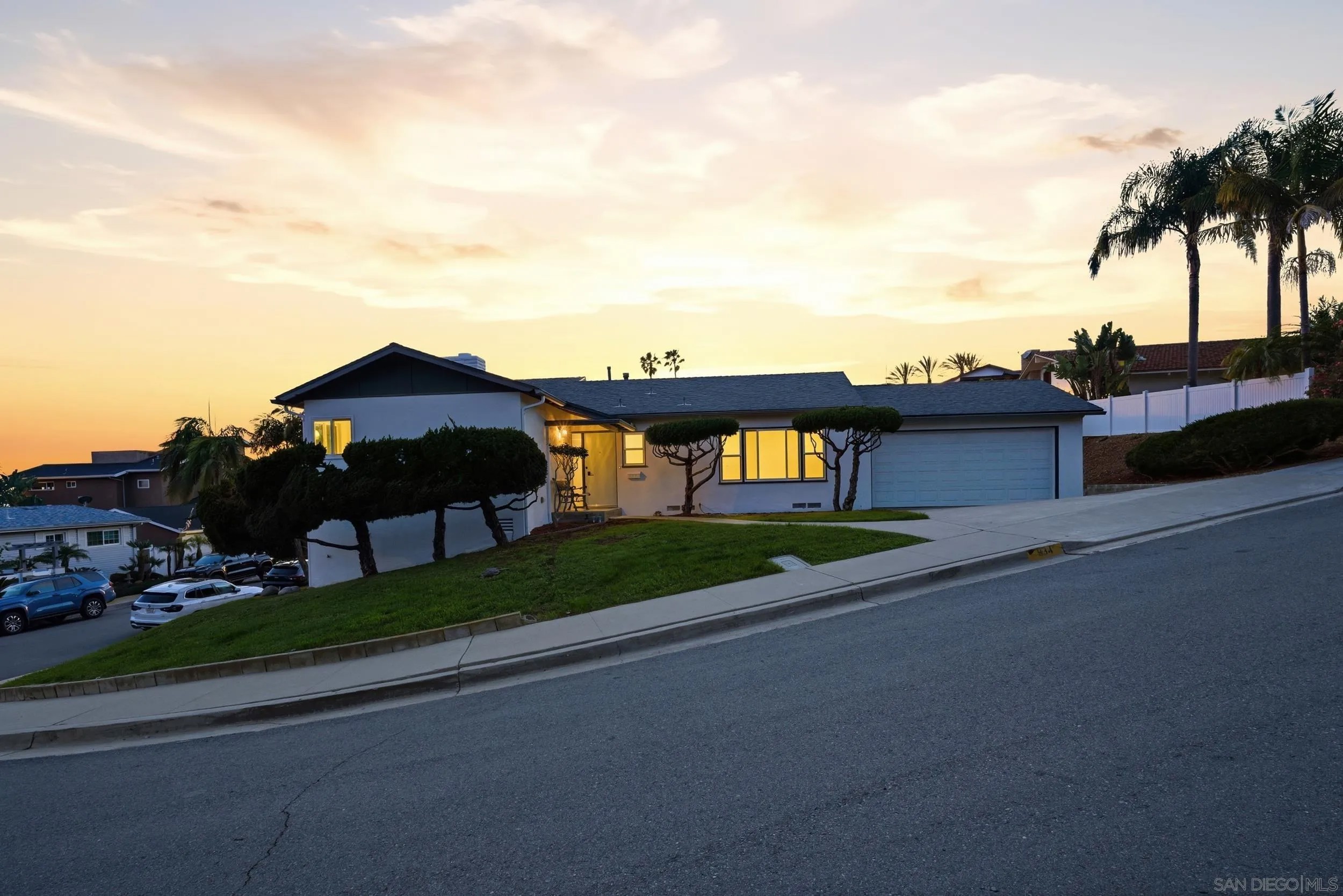 934 Candlelight Place