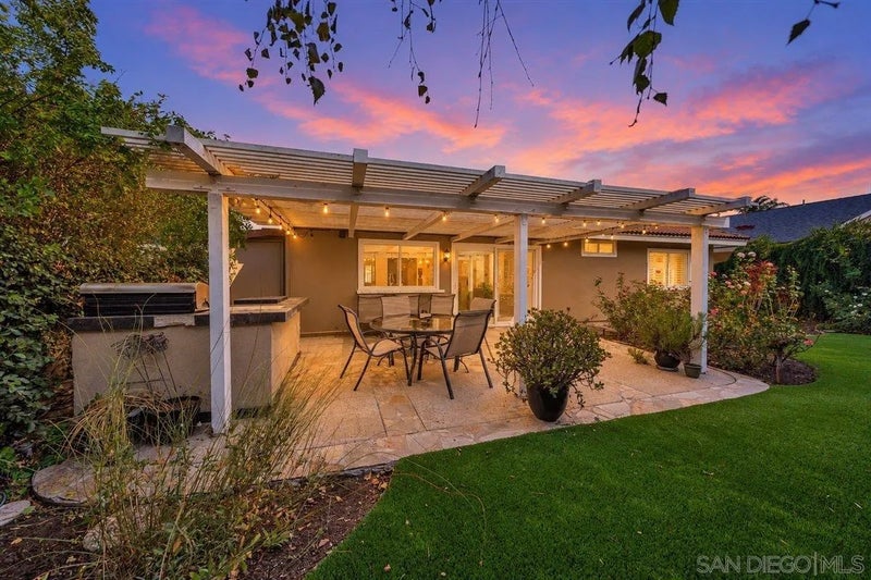 6358 Sombrero Ave