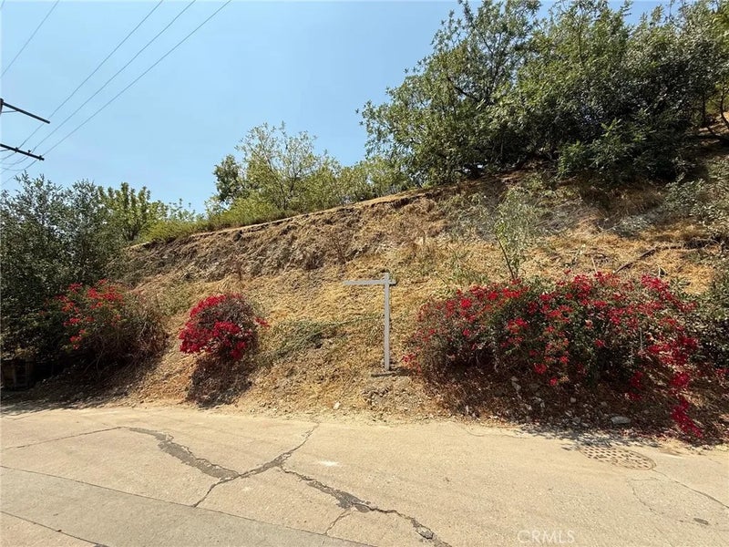 4351 Glenmuir Ave.