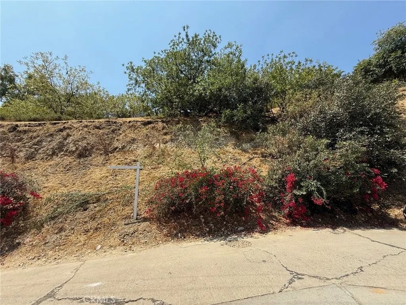4351 Glenmuir Ave.