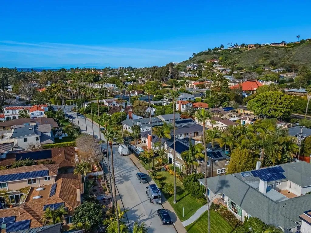 6011 Vista De La Mesa