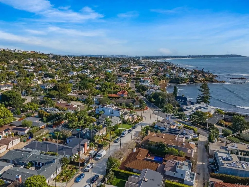 6011 Vista De La Mesa